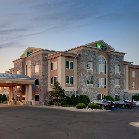 Holiday Inn Express Hotel & Suites Saginaw By Ihg Екстериор снимка