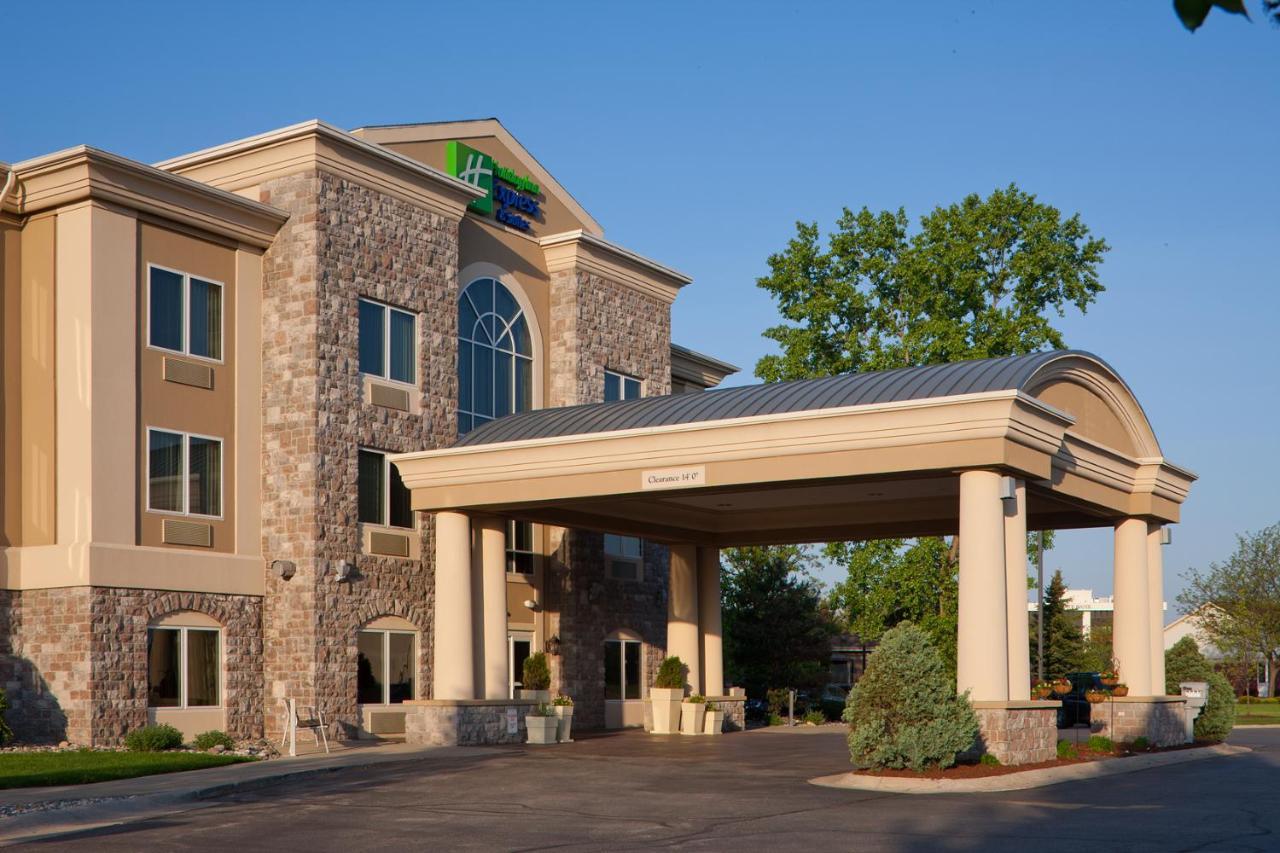 Holiday Inn Express Hotel & Suites Saginaw By Ihg Екстериор снимка