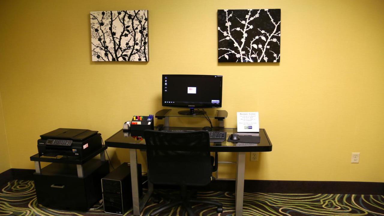 Holiday Inn Express Hotel & Suites Saginaw By Ihg Екстериор снимка