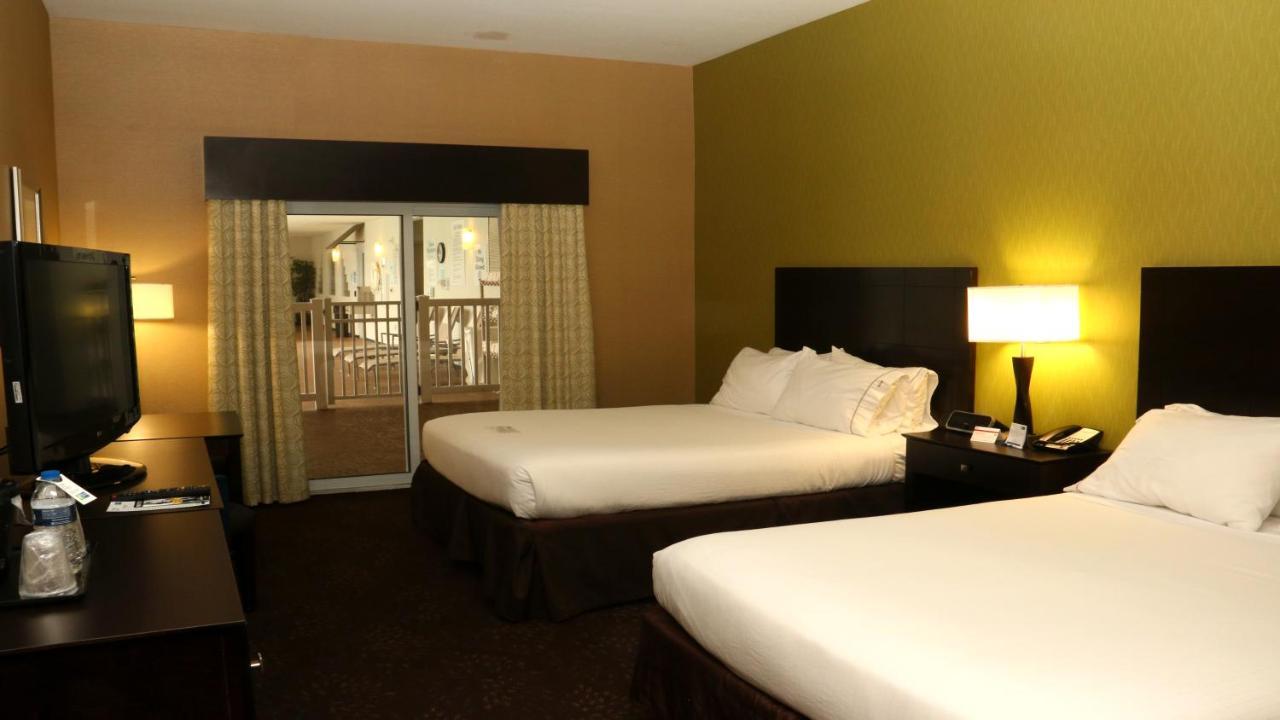 Holiday Inn Express Hotel & Suites Saginaw By Ihg Екстериор снимка