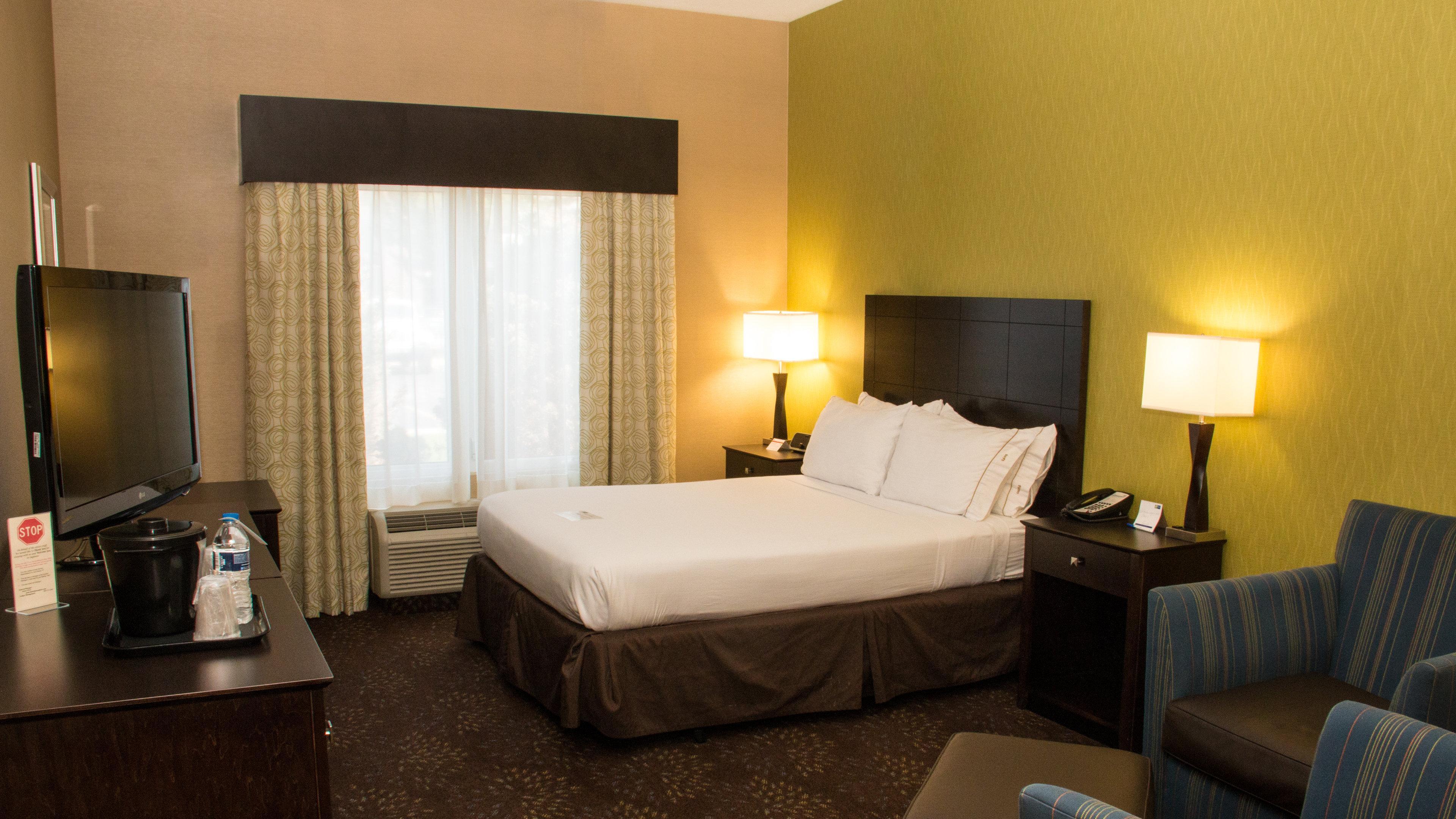 Holiday Inn Express Hotel & Suites Saginaw By Ihg Екстериор снимка