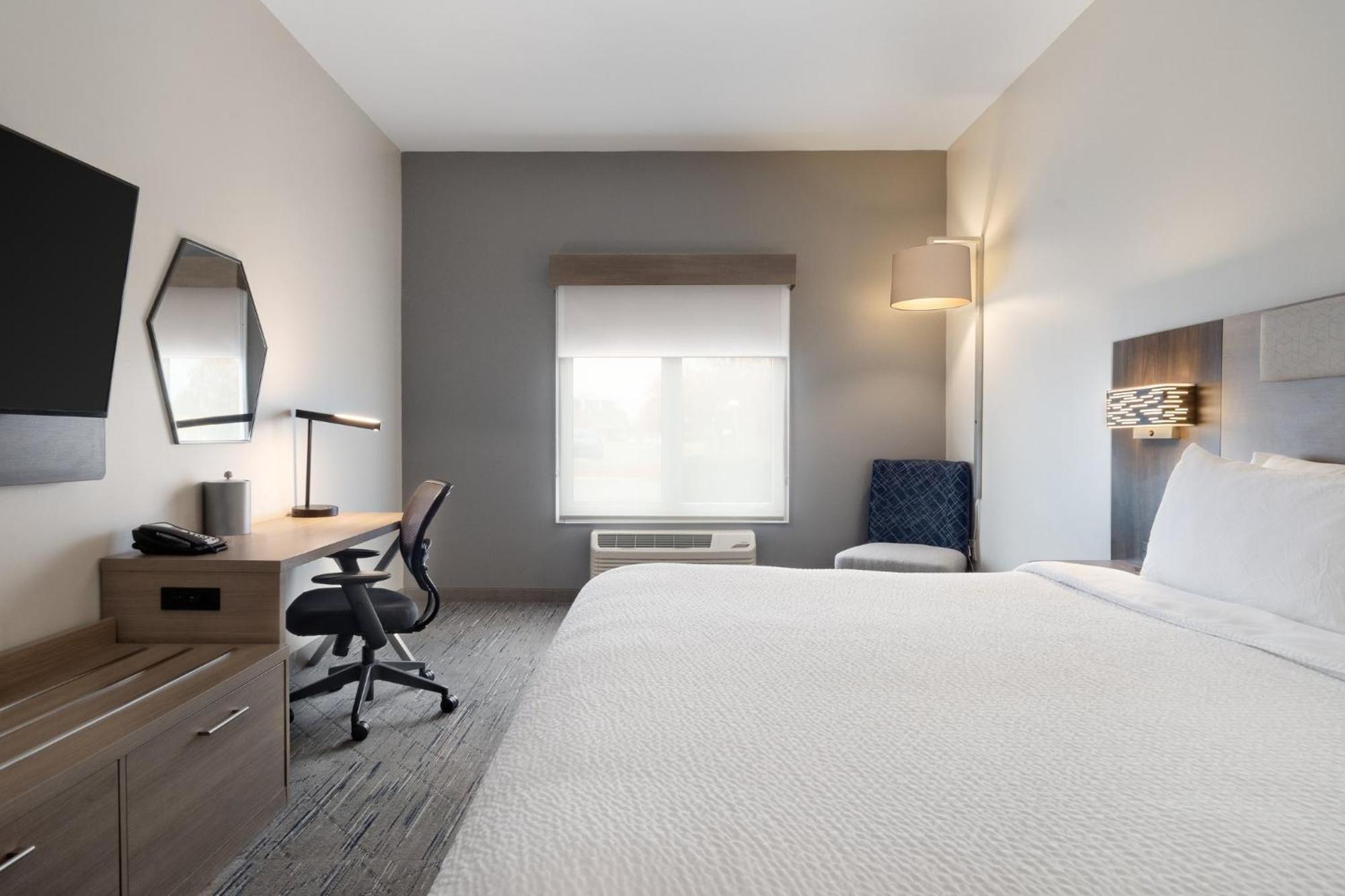 Holiday Inn Express Hotel & Suites Saginaw By Ihg Екстериор снимка