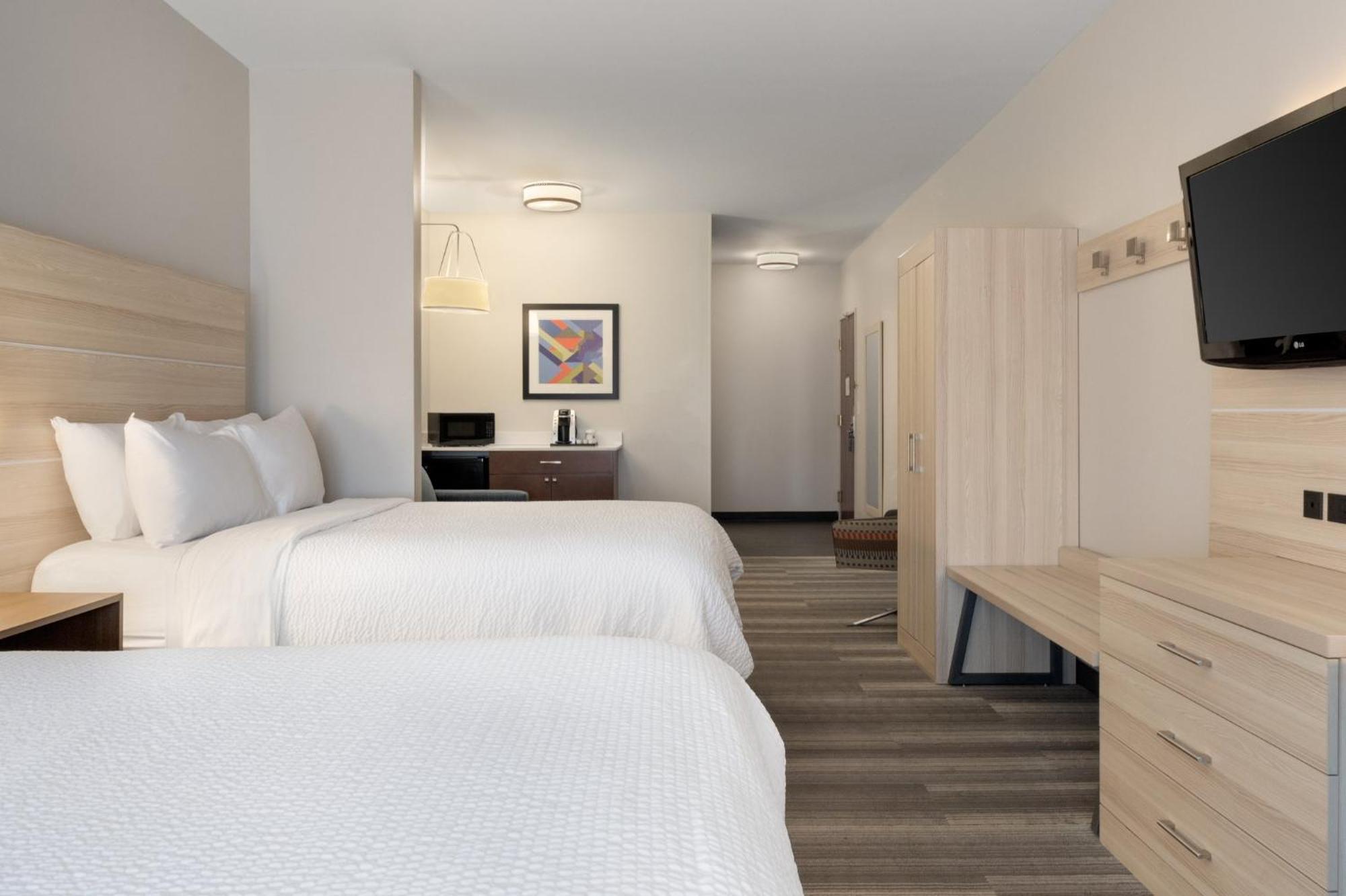 Holiday Inn Express Hotel & Suites Saginaw By Ihg Екстериор снимка