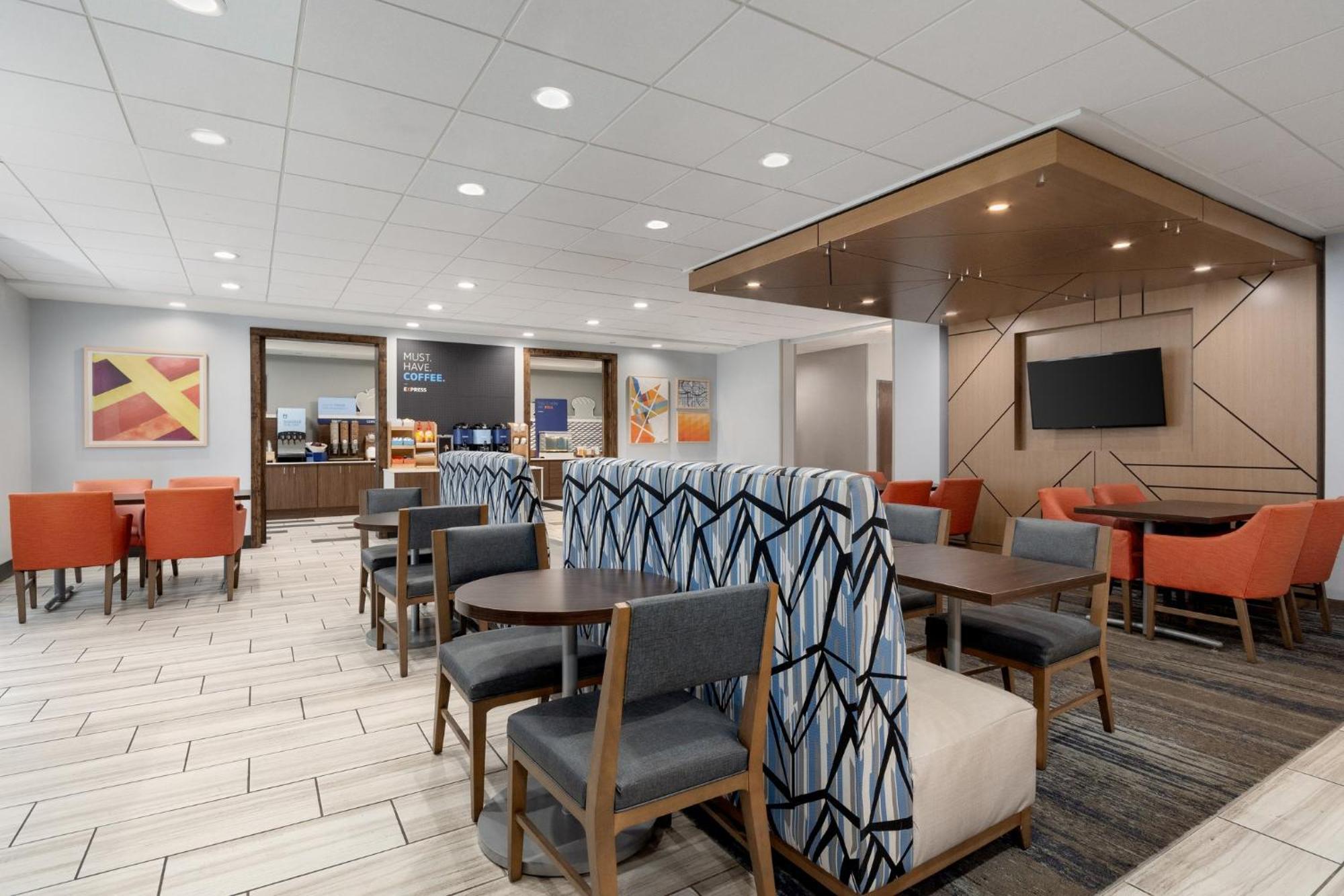 Holiday Inn Express Hotel & Suites Saginaw By Ihg Екстериор снимка