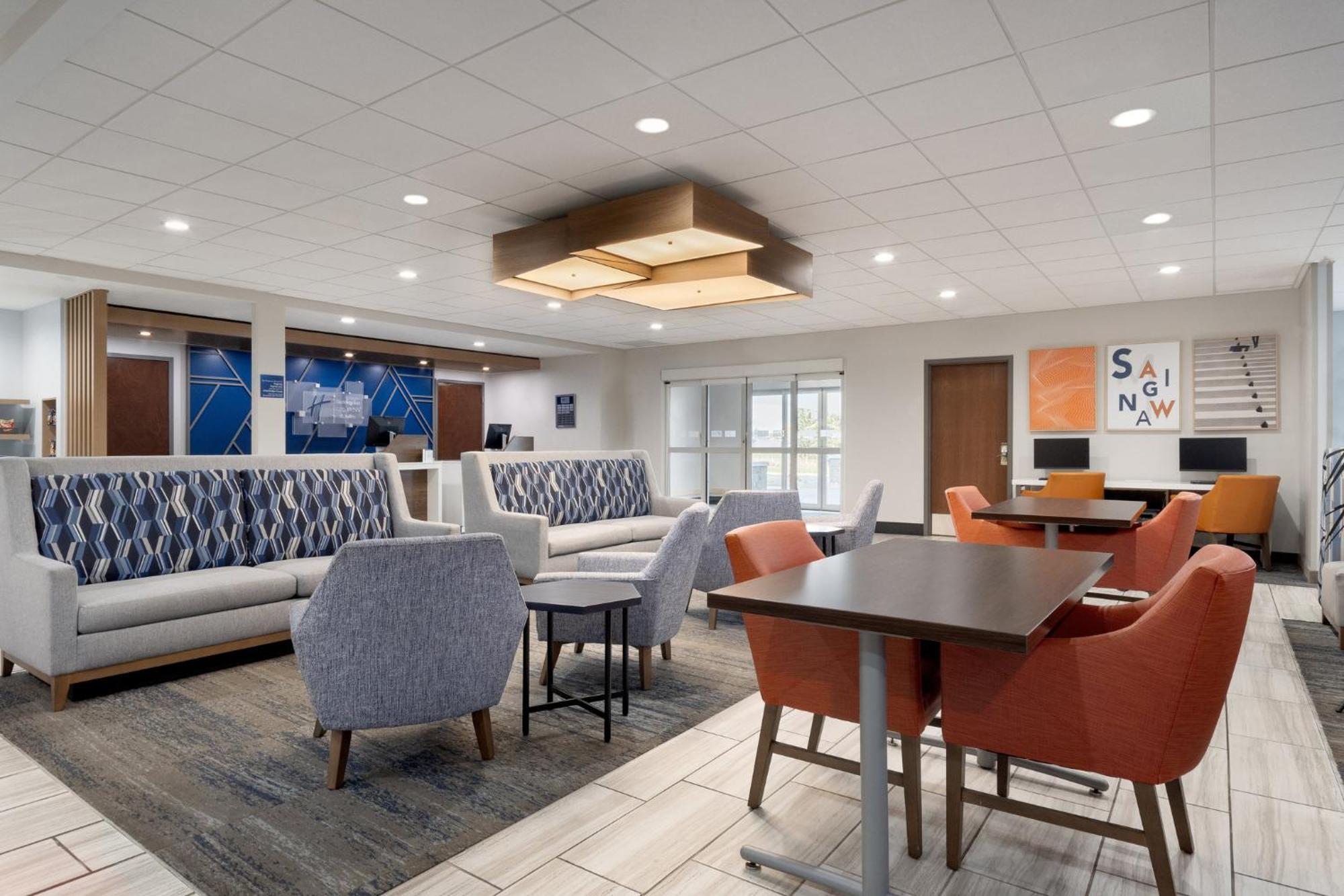 Holiday Inn Express Hotel & Suites Saginaw By Ihg Екстериор снимка
