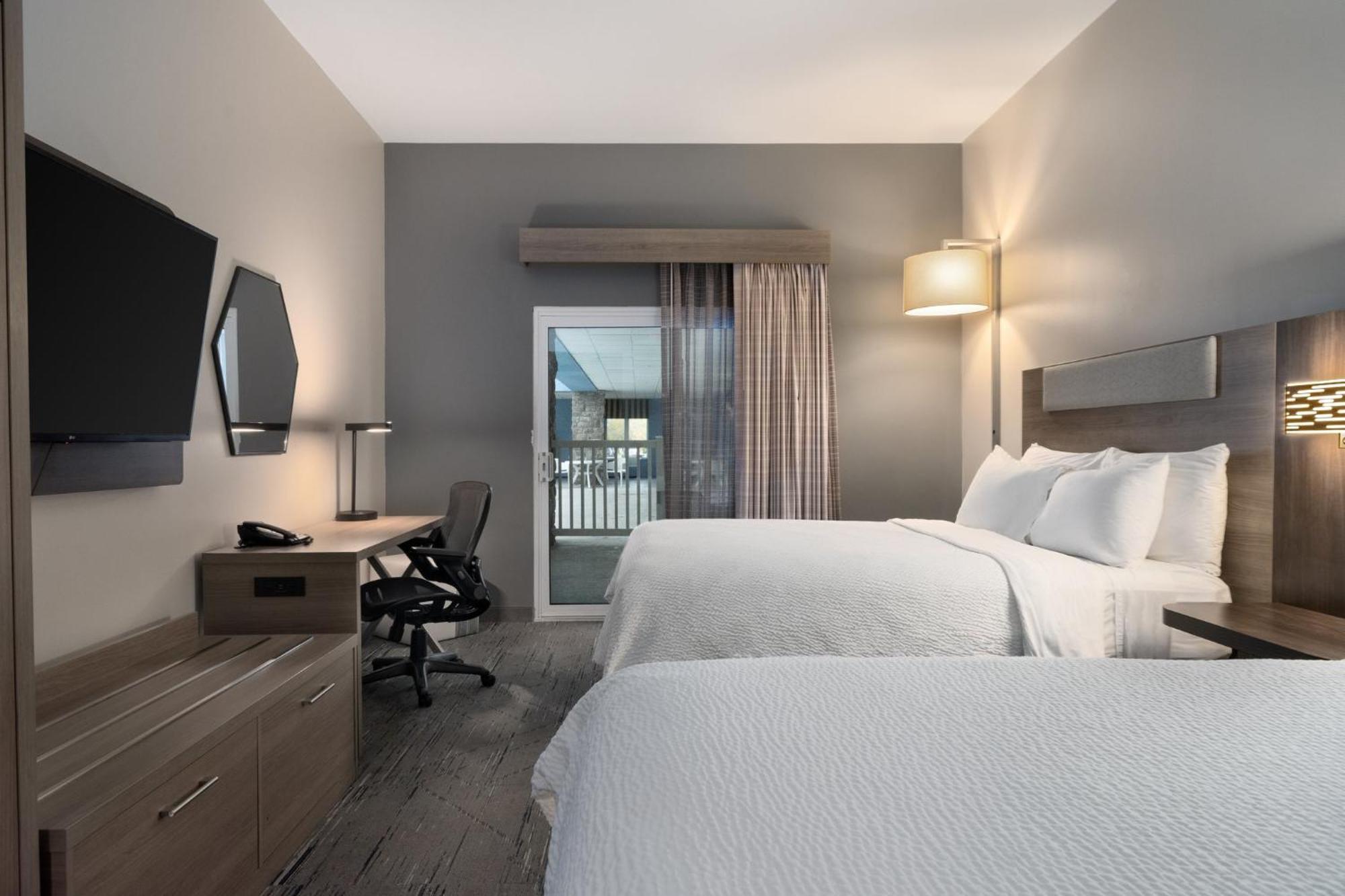 Holiday Inn Express Hotel & Suites Saginaw By Ihg Екстериор снимка