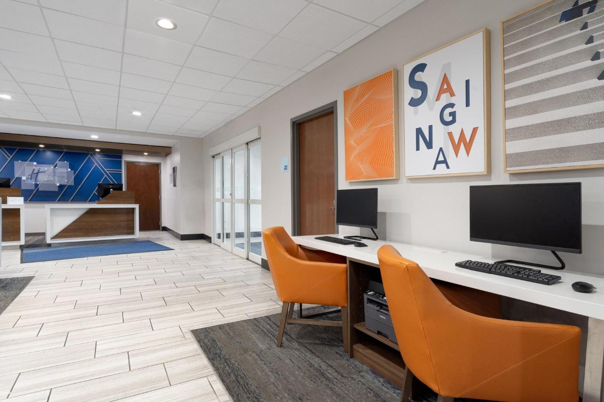 Holiday Inn Express Hotel & Suites Saginaw By Ihg Екстериор снимка