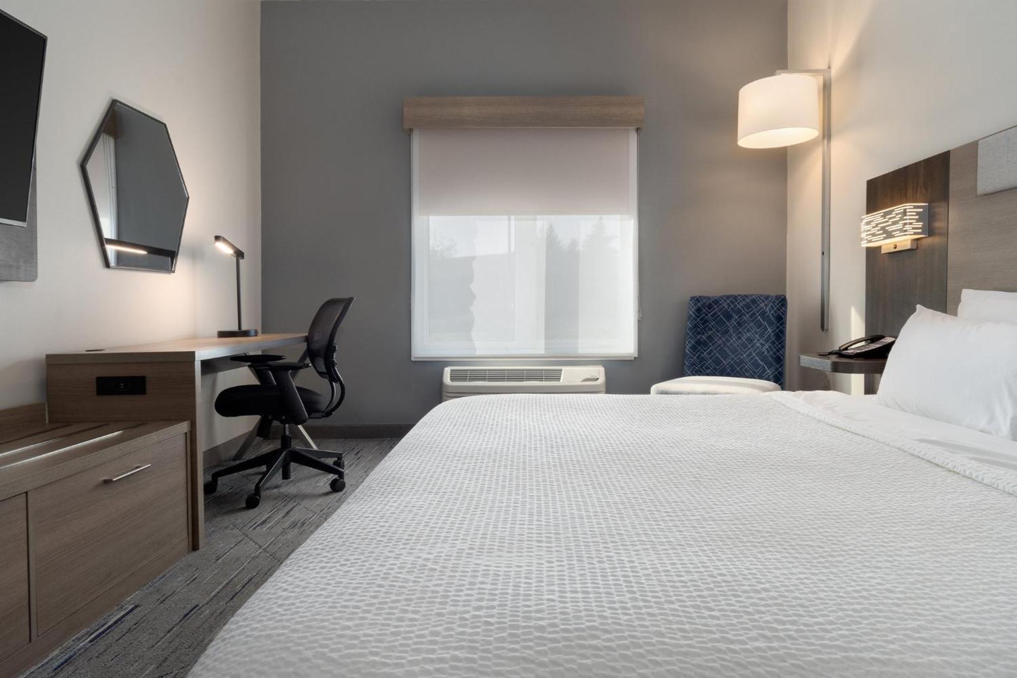 Holiday Inn Express Hotel & Suites Saginaw By Ihg Екстериор снимка