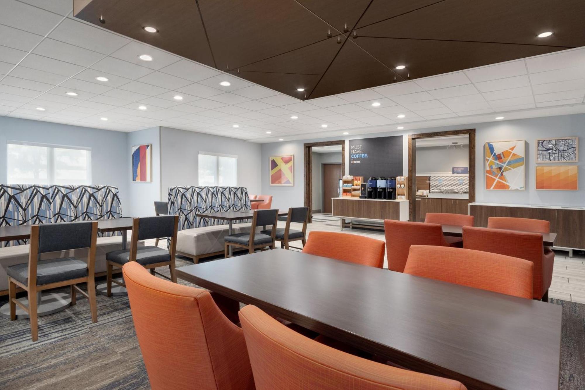 Holiday Inn Express Hotel & Suites Saginaw By Ihg Екстериор снимка